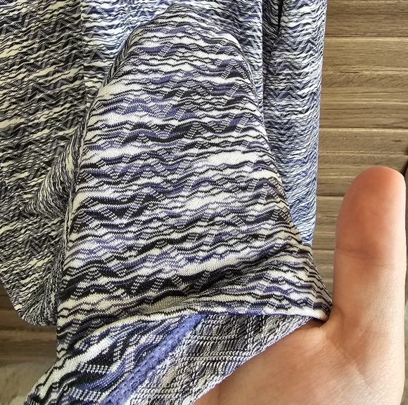 NWT purple active wear dress with pockets with padded build in bra size S - Picture 3 of 5